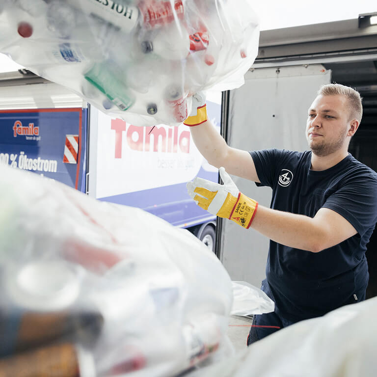 20240731_Hofer_Bela_EB_Zentrallager_03149_Highres_retuschiert